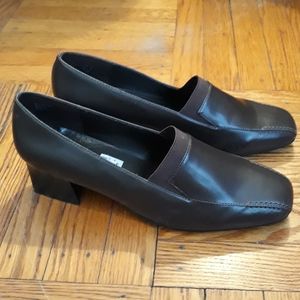 Predictions Dark brown shoes